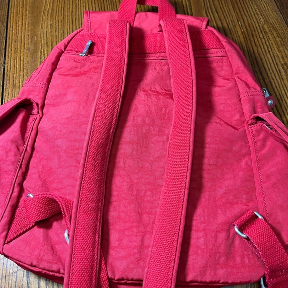 KIPLING MEDIUM SIZED RED BACKPACK. VERY GOOD PRELOVED. - Picture 3 of 15